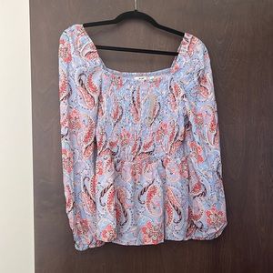 Francesca’s light blue floral top